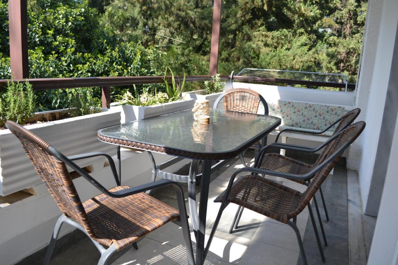Evaliana Seaside Apartment Palaiontsiflikion Ngoại thất bức ảnh