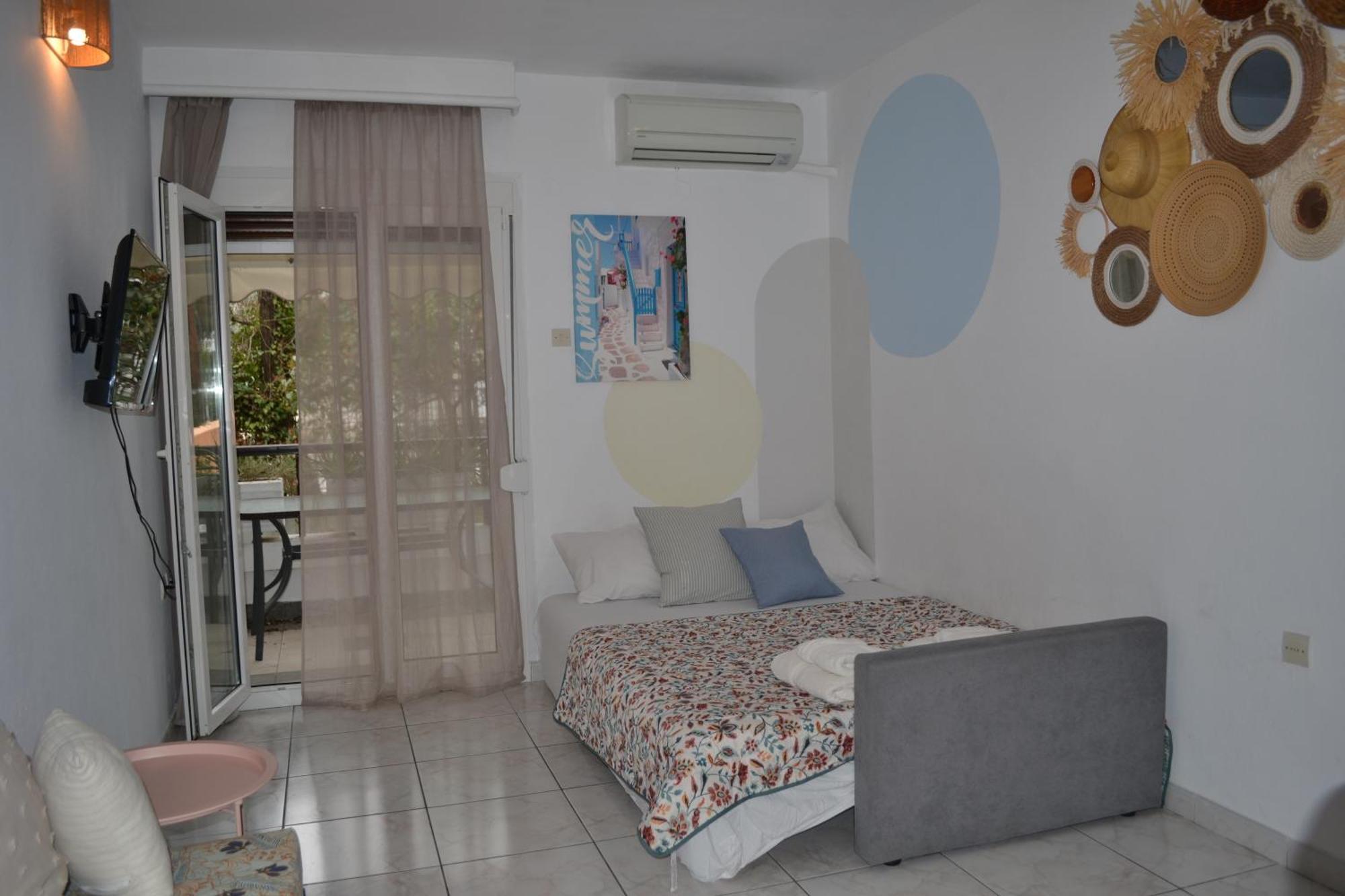 Evaliana Seaside Apartment Palaiontsiflikion Ngoại thất bức ảnh