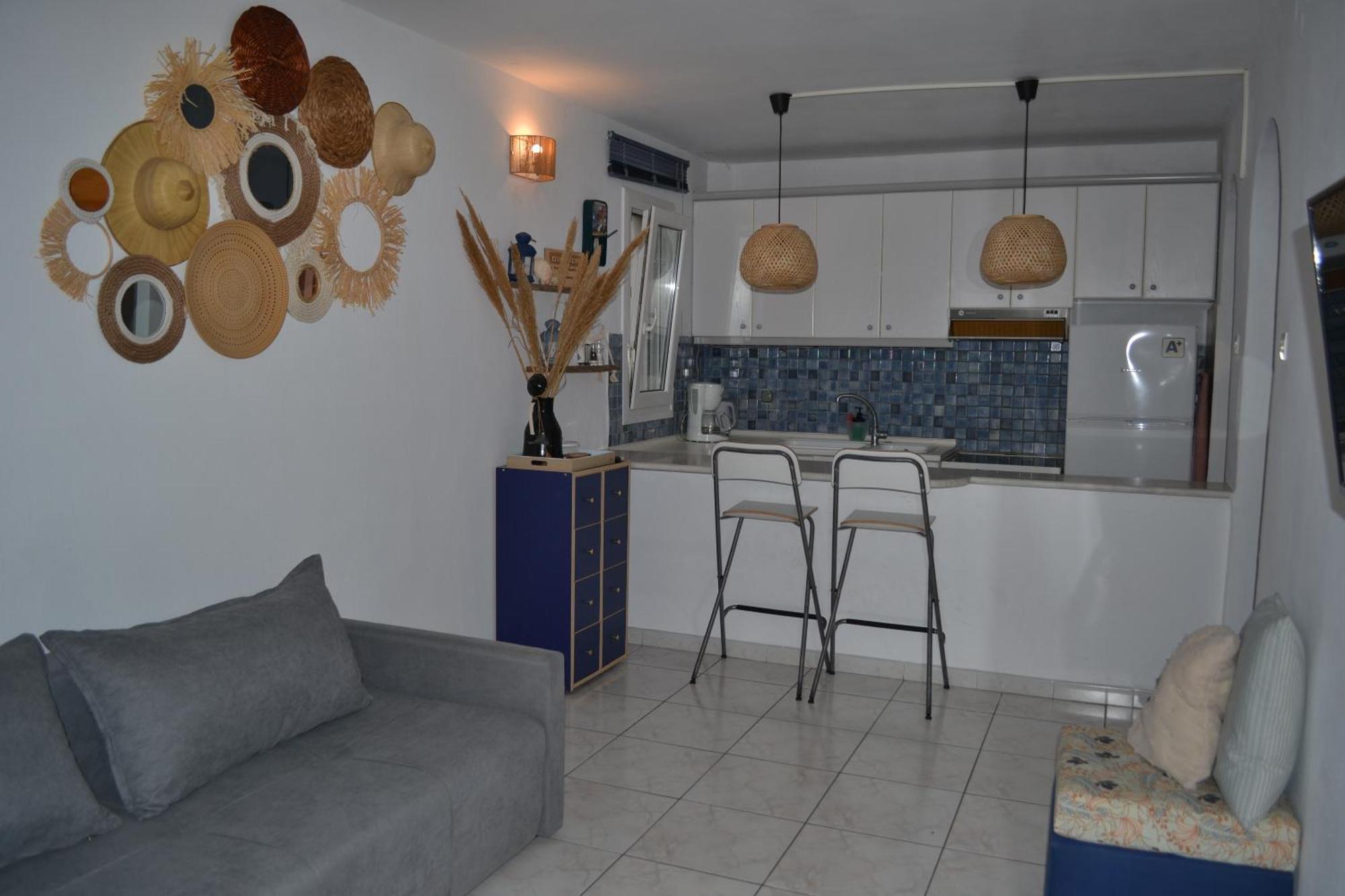 Evaliana Seaside Apartment Palaiontsiflikion Ngoại thất bức ảnh