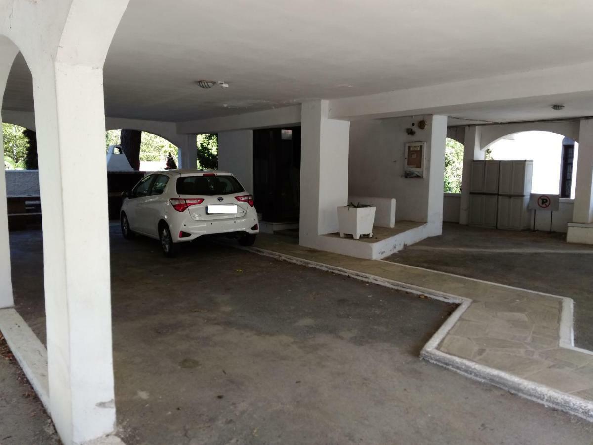 Evaliana Seaside Apartment Palaiontsiflikion Ngoại thất bức ảnh